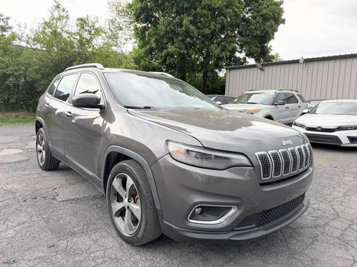 Granite Crystal Metallic Clearcoat 2019 Jeep Cherokee Limited