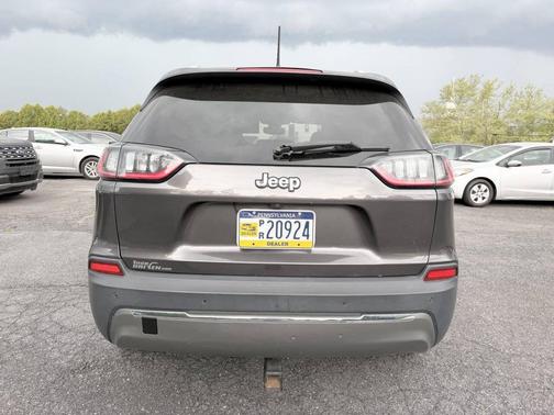 Granite Crystal Metallic Clearcoat 2019 Jeep Cherokee Limited
