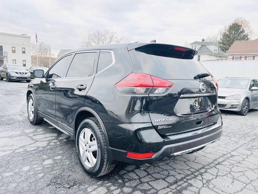 2018 Nissan Rogue S