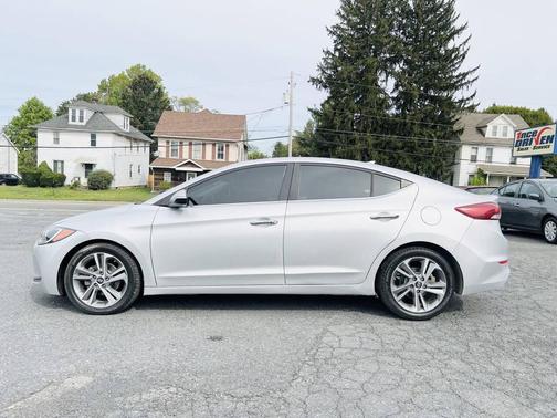 2017 Hyundai ELANTRA Limited