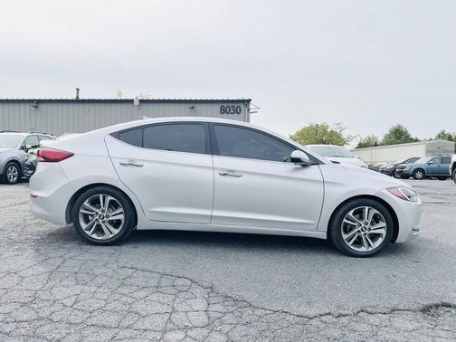 2017 Hyundai ELANTRA Limited