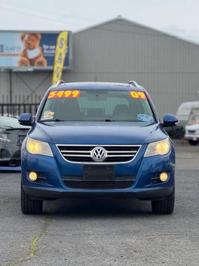 2009 Volkswagen Tiguan Base
