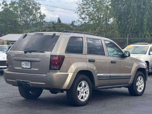 2006 Jeep Grand Cherokee Laredo