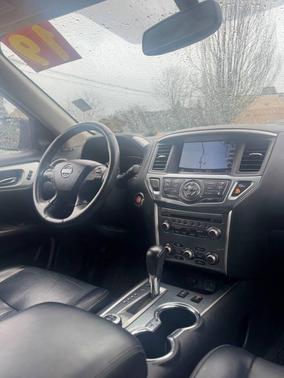 2019 Nissan Pathfinder SL