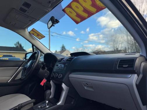 2015 Subaru Forester 2.5i