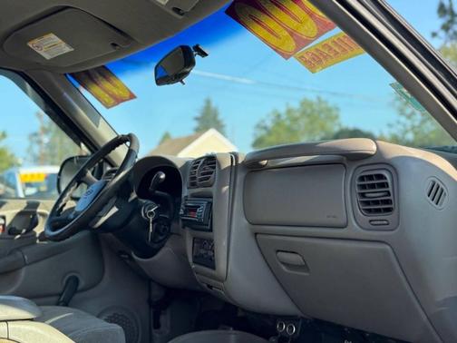 2001 Chevrolet S-10 Base