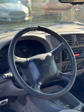 2001 Chevrolet S-10 Base
