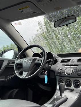 2011 Mazda Mazda3 i Touring