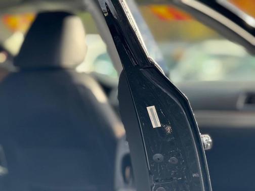 2015 Volkswagen Jetta Auto SE w/Connectivity/Navigation