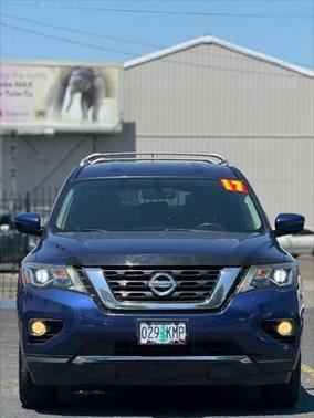 2017 Nissan Pathfinder SV