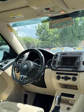 Deep Black Pearl 2017 Volkswagen Tiguan 2.0T Wolfsburg Edition