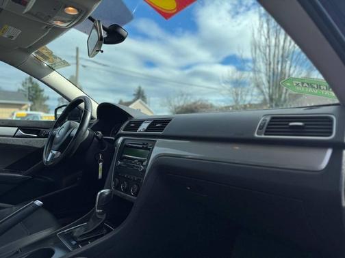 2015 Volkswagen Passat 1.8T S