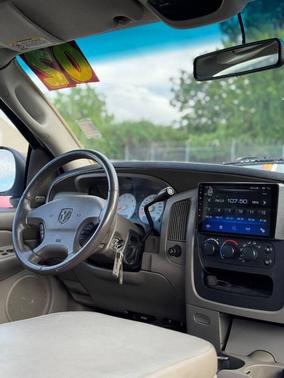 Bright White Clearcoat 2002 Dodge Ram 1500 SLT Quad Cab