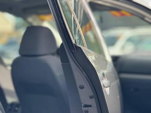 2009 Volkswagen Rabbit Base
