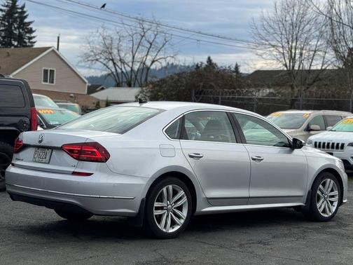 2017 Volkswagen Passat 1.8T SEL Premium