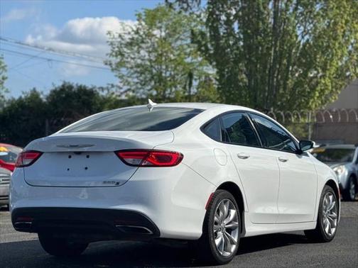 2016 Chrysler 200 S