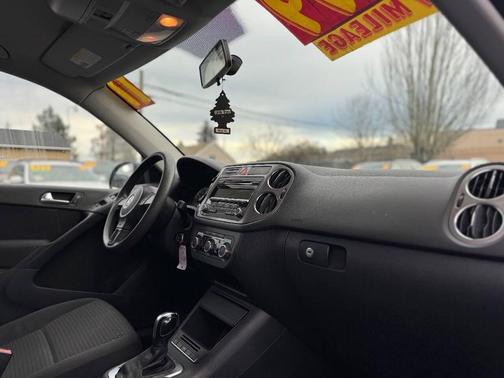 2011 Volkswagen Tiguan S