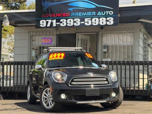 Absolute Black Metallic 2015 MINI Countryman Cooper