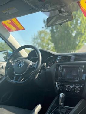 2017 Volkswagen Jetta 1.8T SEL