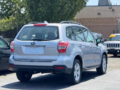 2016 Subaru Forester 2.5i