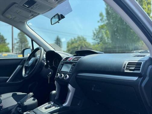 2016 Subaru Forester 2.5i