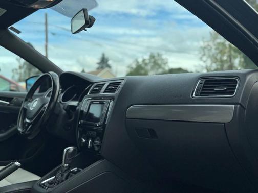 2016 Volkswagen Jetta 1.8T Sport