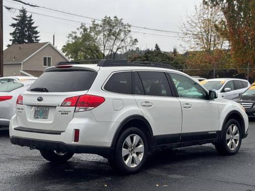 2010 Subaru Outback 2.5 i Limited