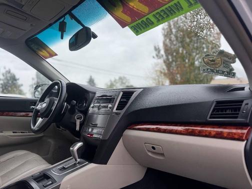 2010 Subaru Outback 2.5 i Limited