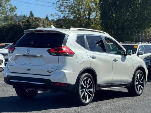 2017 Nissan Rogue SL
