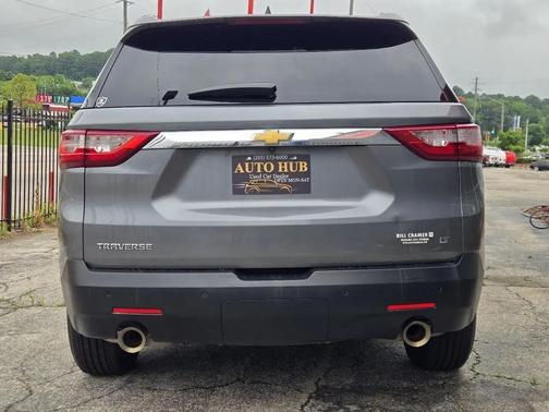 Gray 2018 Chevrolet Traverse LT Cloth