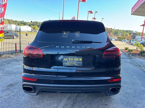 2017 Porsche Cayenne Cayenne