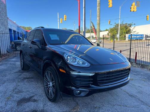 2017 Porsche Cayenne Cayenne