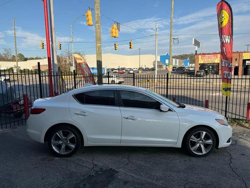 2013 Acura ILX 2.0L Technology