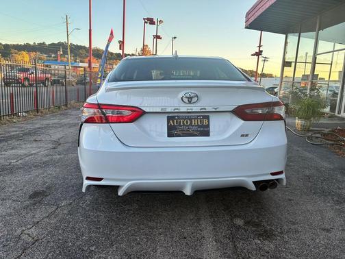 2020 Toyota Camry SE