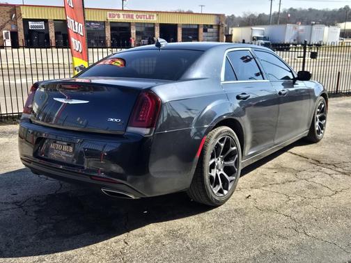 2019 Chrysler 300 S