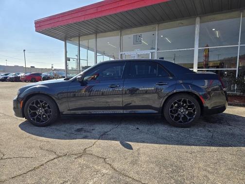2019 Chrysler 300 S