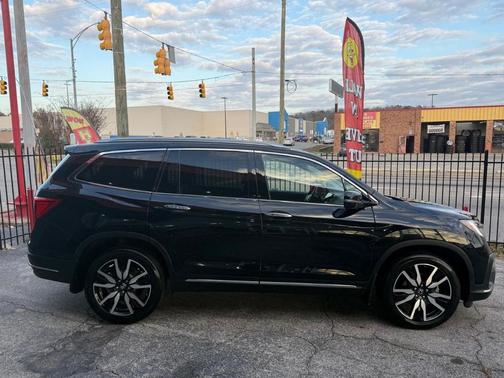 2021 Honda Pilot Touring 8-Passenger
