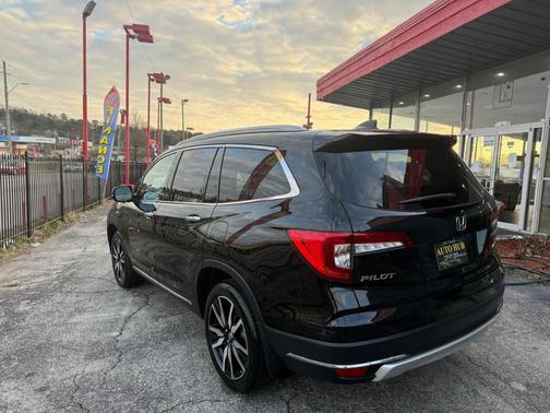 2021 Honda Pilot Touring 8-Passenger