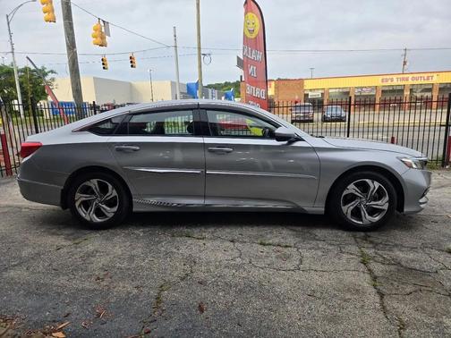 Silver 2018 Honda Accord EX