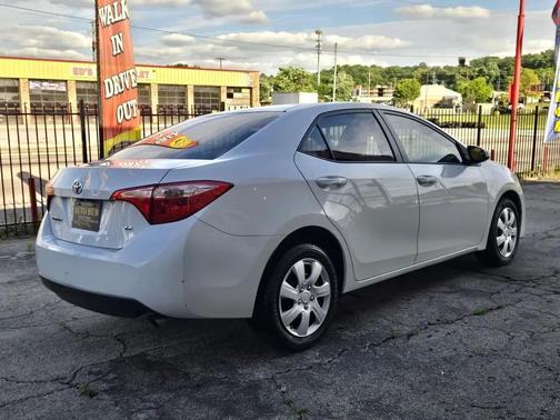 White 2019 Toyota Corolla LE