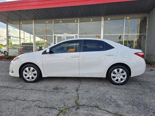 White 2019 Toyota Corolla LE