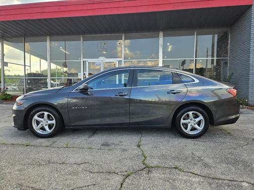 Gray 2018 Chevrolet Malibu 1LS