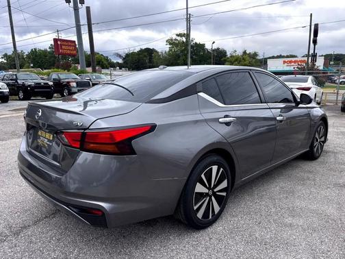 2021 Nissan Altima 2.5 SV