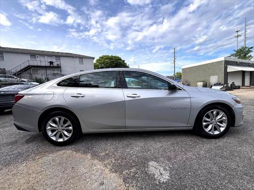2021 Chevrolet Malibu FWD LT