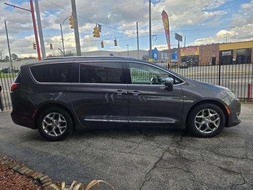 2017 Chrysler Pacifica Limited