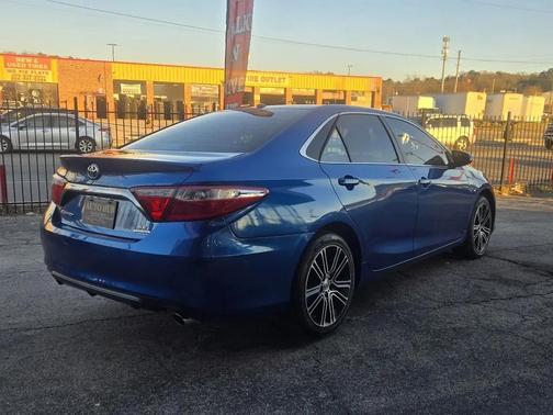 2016 Toyota Camry SE