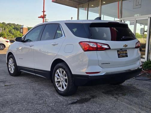 White 2019 Chevrolet Equinox 1LT