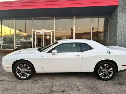 2021 Dodge Challenger SXT