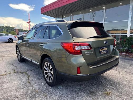 Green 2017 Subaru Outback 2.5i Touring