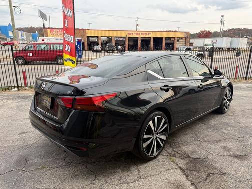 2022 Nissan Altima 2.5 SR